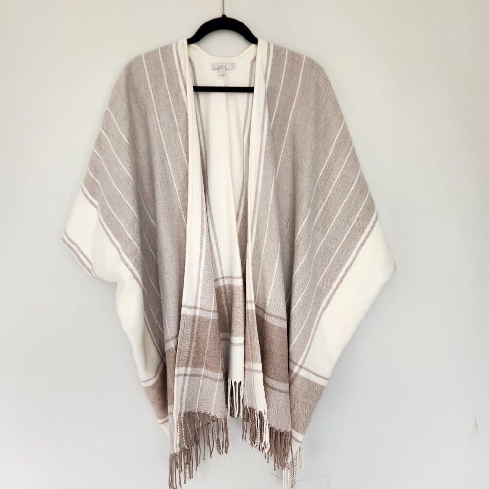 Loft Neutral Knit Wrap Poncho Sweater Wrap Open Front Fringe Shawl One Size Tan